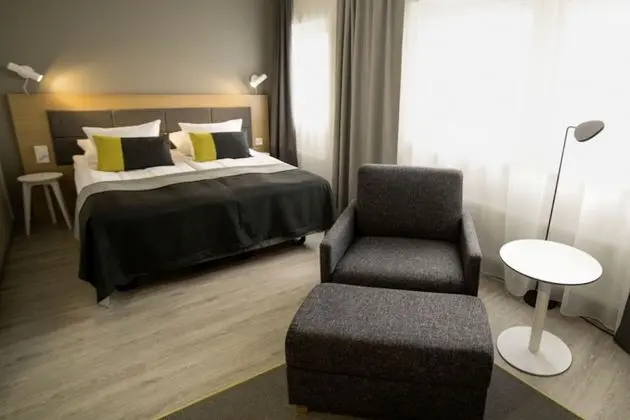 Standard Oda, 1 Büyük (Queen) Boy Yatak