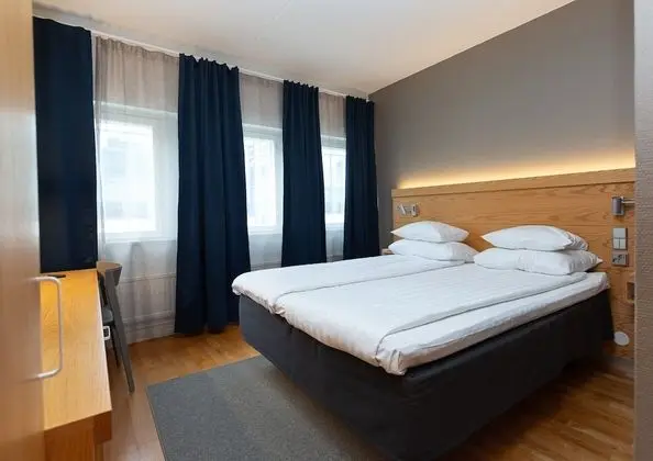 Standard Oda, 1 Büyük (Queen) Boy Yatak