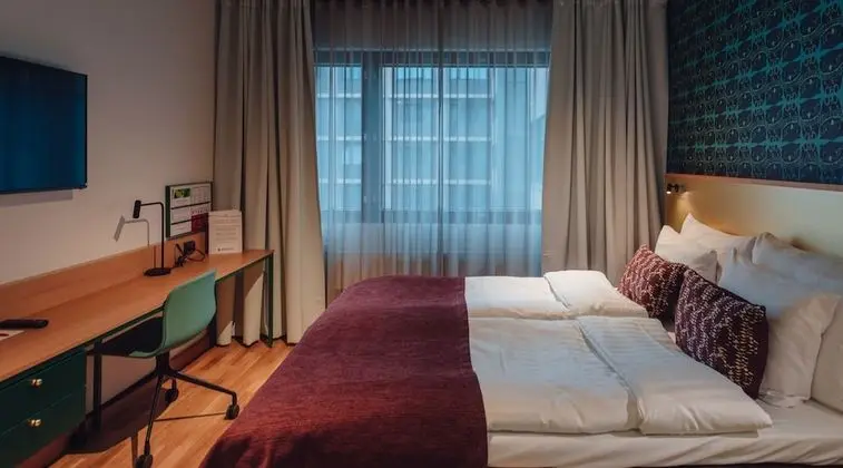 Standard Oda, 1 Büyük (Queen) Boy Yatak