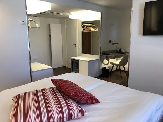 Standard Oda, 1 Büyük (Queen) Boy Yatak (two extra beds possible)