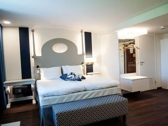 Superior Oda, 1 Büyük (Queen) Boy Yatak