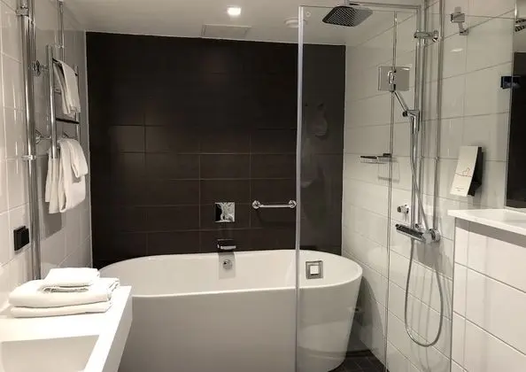 Superior Oda, 1 Büyük (Queen) Boy Yatak