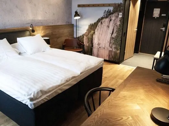 Standard Oda, 1 Büyük (Queen) Boy Yatak