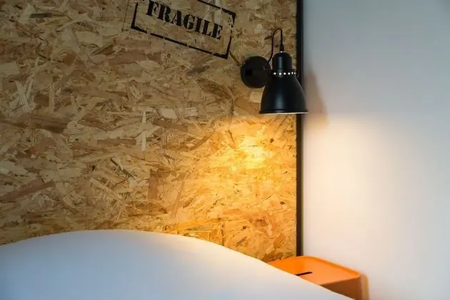 Bir adet Çift Kişilik Yataklı