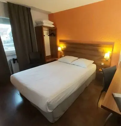 Classic Tek Büyük Yataklı Oda