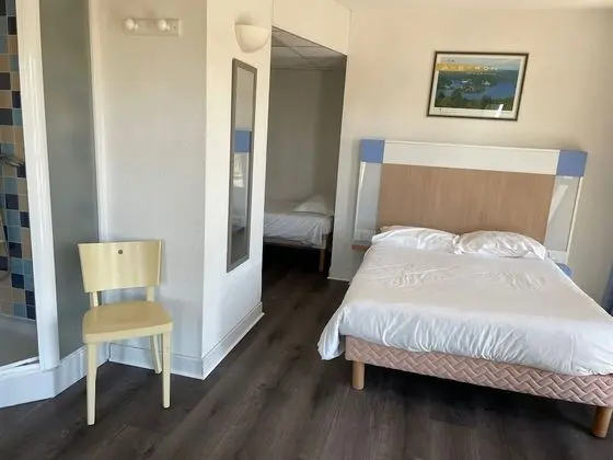 Üç Kişilik Oda