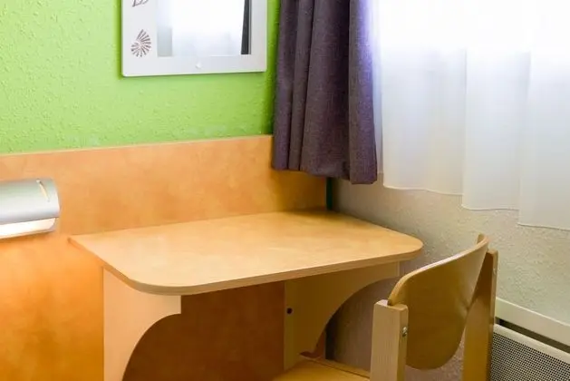 Standard Büyük Yataklı Tek Kişilik Oda