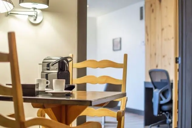 Superior Oda, 1 Büyük (Queen) Boy Yatak, Kısmi Göl Manzaralı