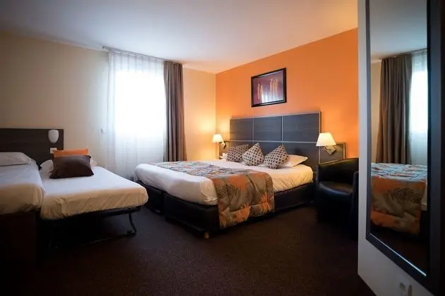 Family Dört Kişilik Oda