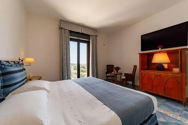 Deluxe Üç Kişilik Oda