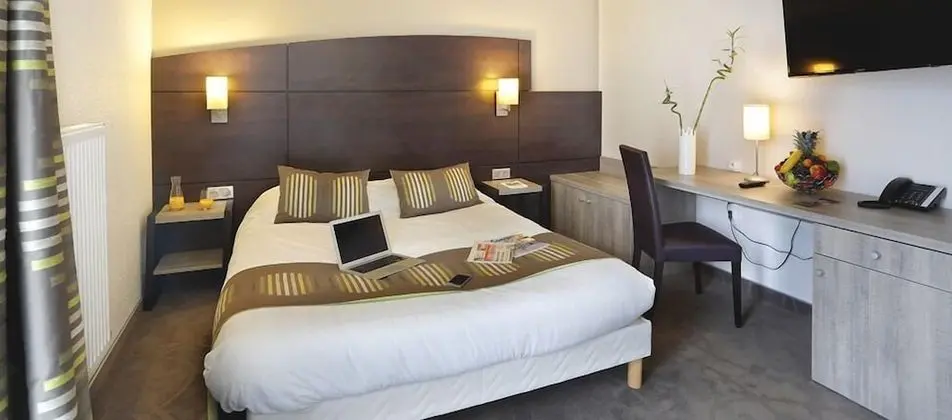 Comfort Tek Büyük Yataklı Oda