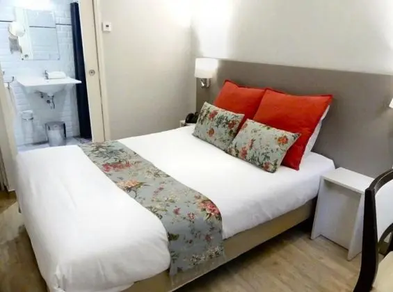 Standard Tek Büyük Yataklı Oda, Şehir Manzaralı (with shower)