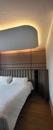 Classic Tek Büyük Yataklı Oda