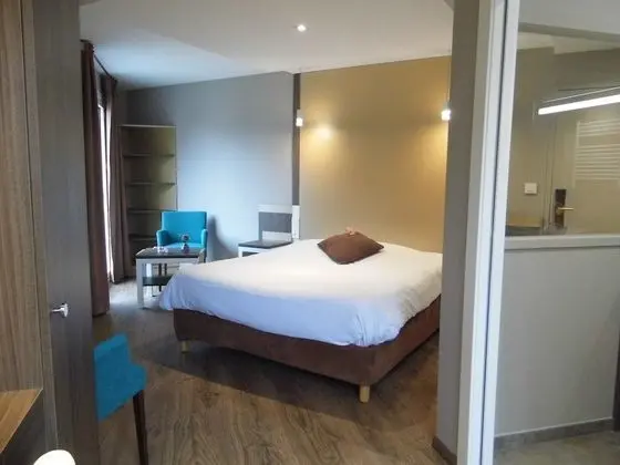 Superior Tek Büyük veya İki Ayrı Yataklı Oda