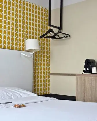 Premium Tek Büyük Yataklı Oda