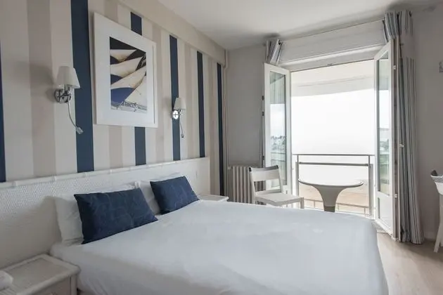 Tek Büyük Yataklı Oda, Deniz Manzaralı