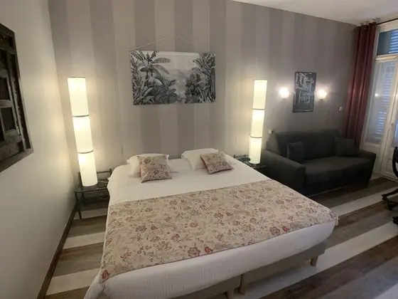 Comfort Tek Büyük Yataklı Oda