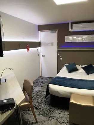 Standard Tek Büyük Yataklı Oda