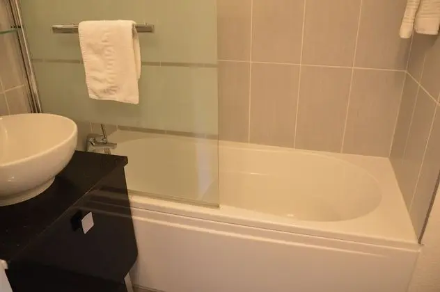 Tek Büyük Yataklı Oda, 1 Çift Kişilik Yatak, Bahçe Manzaralı