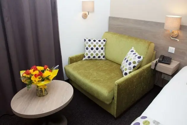 Comfort Oda, 1 Büyük (Queen) Boy Yatak, Sigara İçilmez, Küvet (with Single Sofabed)