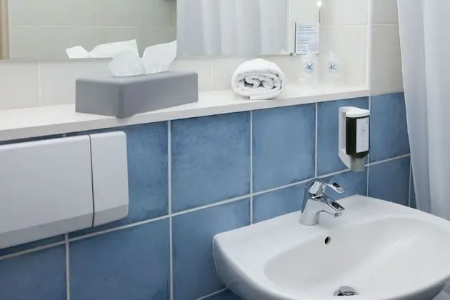 Standard Oda, 1 Büyük (Queen) Boy Yatak, Sigara İçilmez, Küvet