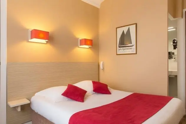 Comfort Tek Büyük Yataklı Oda