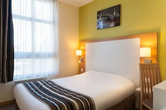Comfort Tek Büyük Yataklı Oda
