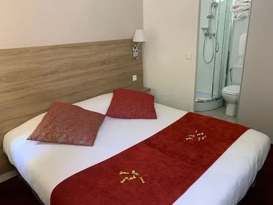 Comfort Tek Büyük Yataklı Oda