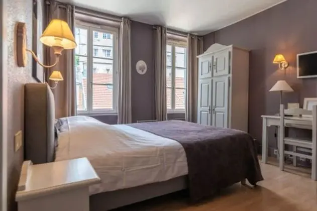 Comfort Tek Büyük Yataklı Oda