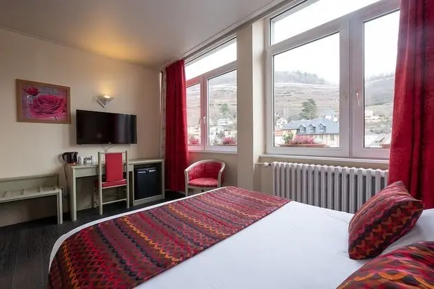 Comfort Tek Büyük veya İki Ayrı Yataklı Oda