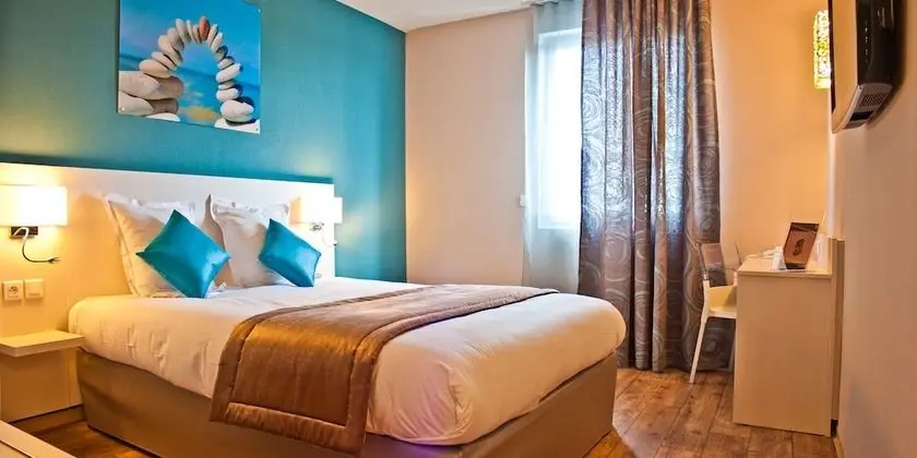 Standard Tek Büyük Yataklı Oda