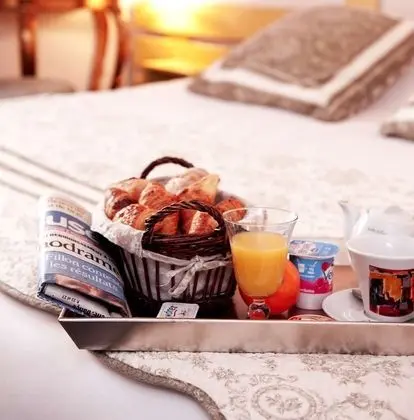 Comfort Tek Büyük veya İki Ayrı Yataklı Oda