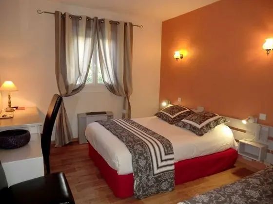 Luxury Tek Büyük Yataklı Oda