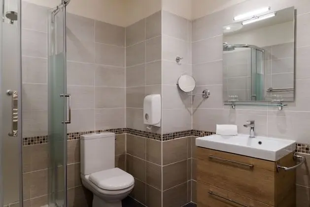 Luxury Tek Büyük Yataklı Oda