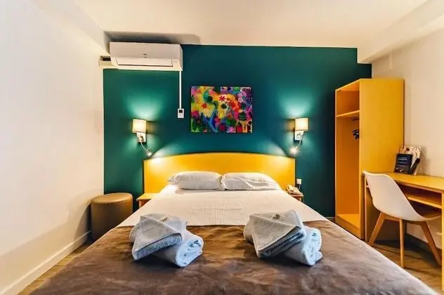 Standard Tek Büyük Yataklı Oda