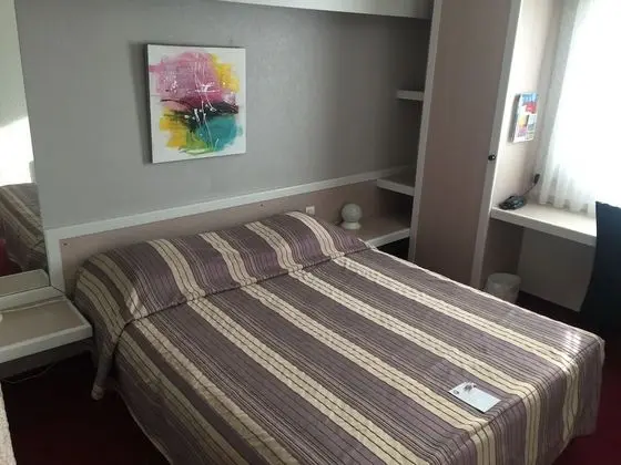 Dört Kişilik Oda, Bağlantılı Odalar