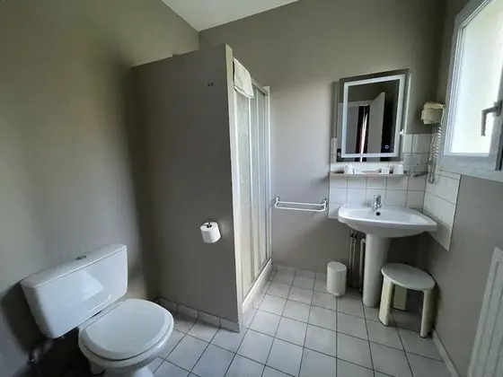 Comfort Tek Büyük veya İki Ayrı Yataklı Oda