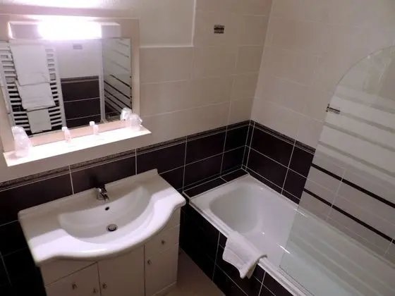 Triple Room 1 double bed and 1 single bed