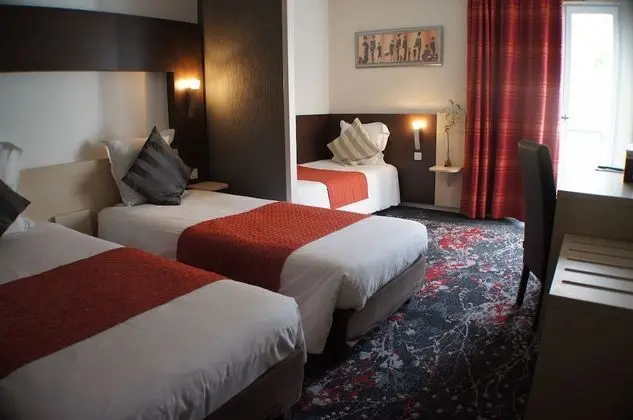 Triple Room 3 single beds