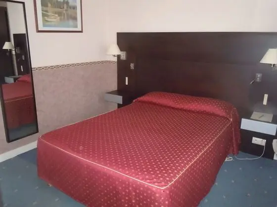 Comfort Tek Büyük Yataklı Oda