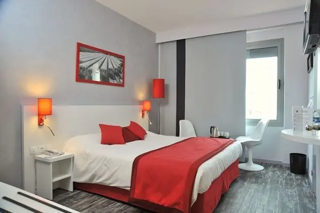 Comfort Tek Büyük Yataklı Oda