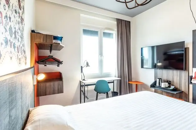 Comfort Tek Büyük Yataklı Oda