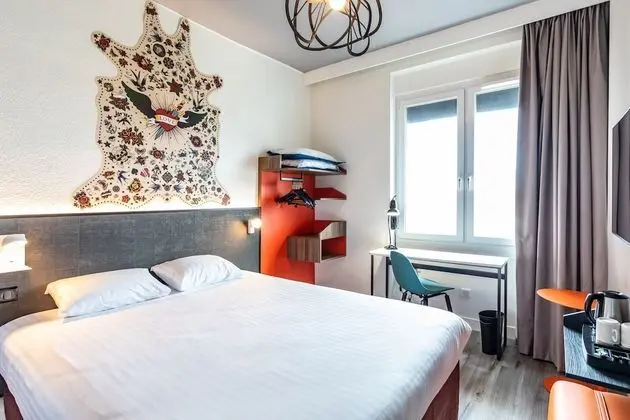 Comfort Tek Büyük Yataklı Oda