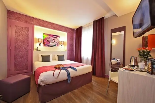 Comfort Tek Büyük Yataklı Oda