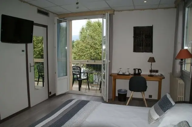 Comfort Tek Büyük veya İki Ayrı Yataklı Oda