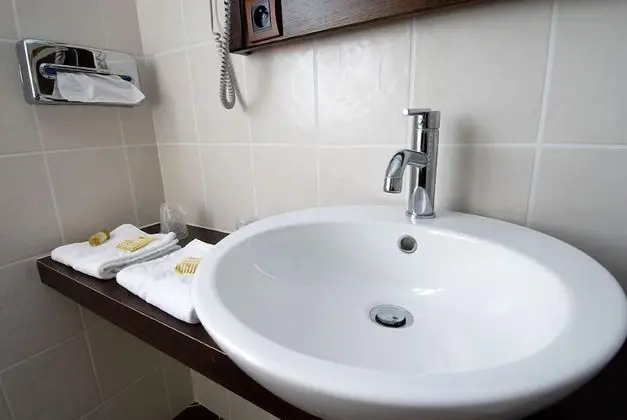 Comfort Tek Büyük veya İki Ayrı Yataklı Oda