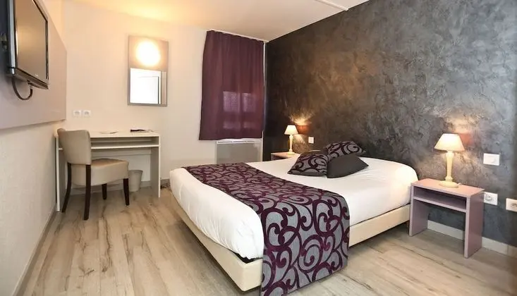 Comfort Tek Büyük Yataklı Oda