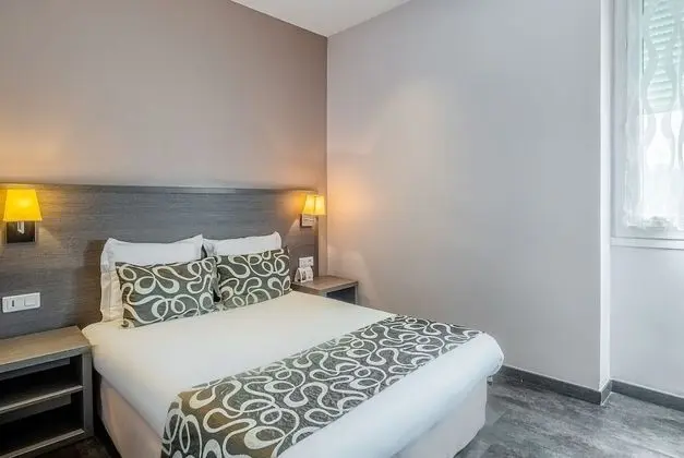 Tek Büyük Yataklı Oda