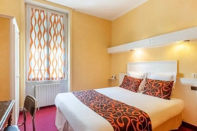 Tek Büyük Yataklı Oda