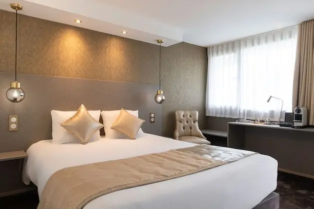 Tek Büyük Yataklı Oda (Elégance)